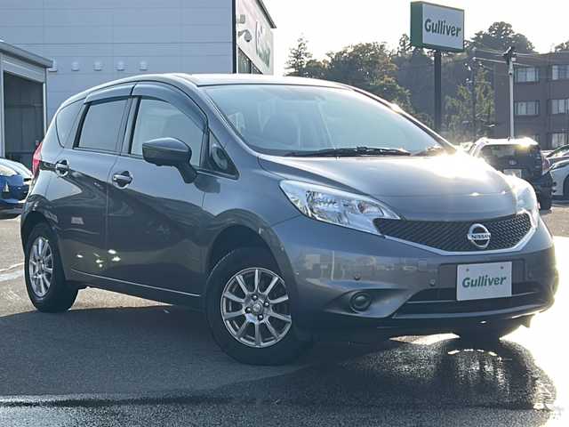 日産 ノート X FOUR Vセレ +セーフ 石川県 2014(平26)年 4.8万km ダークメタルグレー 4WD/ワンオーナー/エマージェンシーブレーキ/VDC/車線逸脱警報/純正SDナビゲーション/【CD/DVD/Bluetooth/フルセグTV】/アラウンドビューモニターセット/踏み間違い衝突防止アシスト/フロント、バックソナー/アラウンドビューモニター/ETC/インテリジェントキー/プッシュエンジンスタート/純正ホイール付きスタッドレス4本積込/保証書/取説/スペアキー