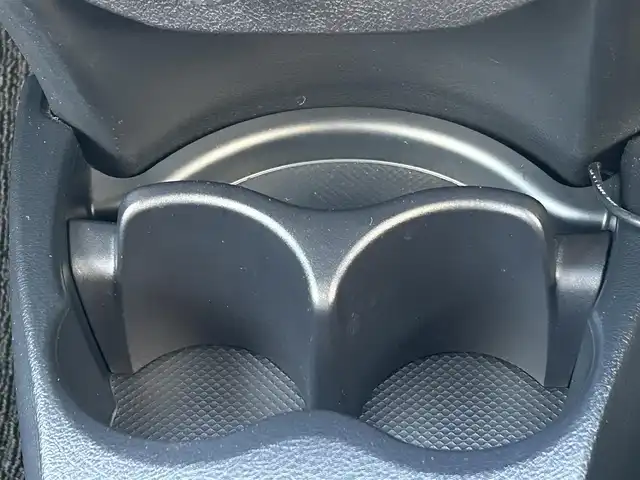 トヨタ ヴィッツ F 岩手県 2018(平30)年 0.3万km オレンジM 純正ナビ　バックカメラ　Ｂｌｕｅｔｏｏｔｈ　ＣＤ／ＤＶＤ再生　フルセグ　ビルトインＥＴＣ２．０　スマートキー　プッシュスタート　純正フロアマット　アイドリングストップ　ドライブレコーダー　ＡＢＳ