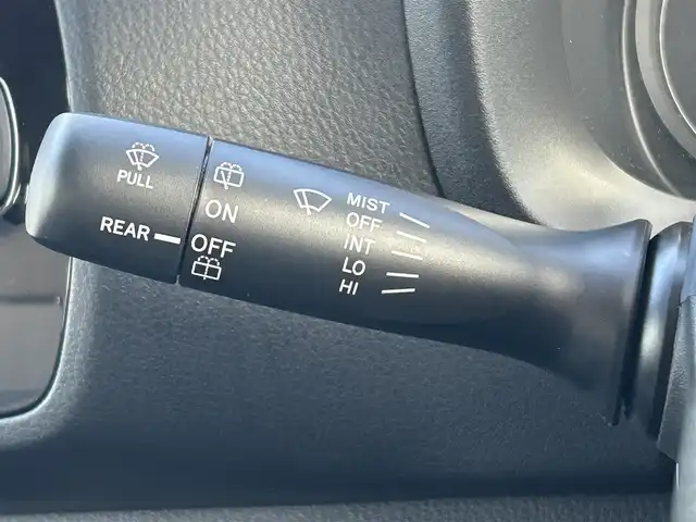 トヨタ ヴィッツ F 岩手県 2018(平30)年 0.3万km オレンジM 純正ナビ　バックカメラ　Ｂｌｕｅｔｏｏｔｈ　ＣＤ／ＤＶＤ再生　フルセグ　ビルトインＥＴＣ２．０　スマートキー　プッシュスタート　純正フロアマット　アイドリングストップ　ドライブレコーダー　ＡＢＳ