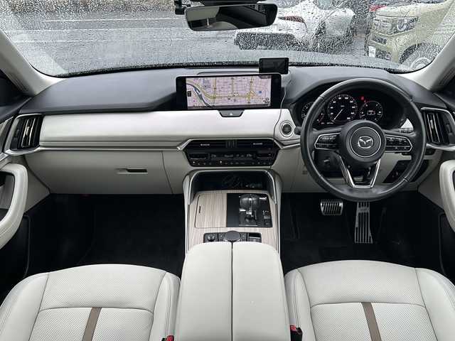 マツダ ＣＸ－６０ XD エクスクルーシブモード 三重県 2023(令5)年 2.7万km マシーングレープレミアムM 1オーナー/スマートブレーキサポート/誤発進抑制制御/車線逸脱警報システム/降車支援機能付ブラインドスポットモニタリング/レーンキープアシストシステム/緊急時車線維持支援/接近車両検知/レーダークルーズコントロール/クルージングトラフィックサポート/パノラマサンルーフ/BOSEサウンドシステム/純正12.3型SDナビ/フルセグTV/【Bluetooth/USB/スマホ連携】/360°ビューカメラ/ETC/前後ドライブレコーダー/ワイヤレス充電/ヘッドアップディスプレイ/AC100V電源/パワーバックドア/レザーシート/D/N席パワーシート/D/N席シートベンチレーション/全席シートヒーター/ステアリングヒーター/オートライト/アダプティブLEDヘッドランプ/235/50R20インチ純正AW/プッシュスタート/スマートキー/フロアマット