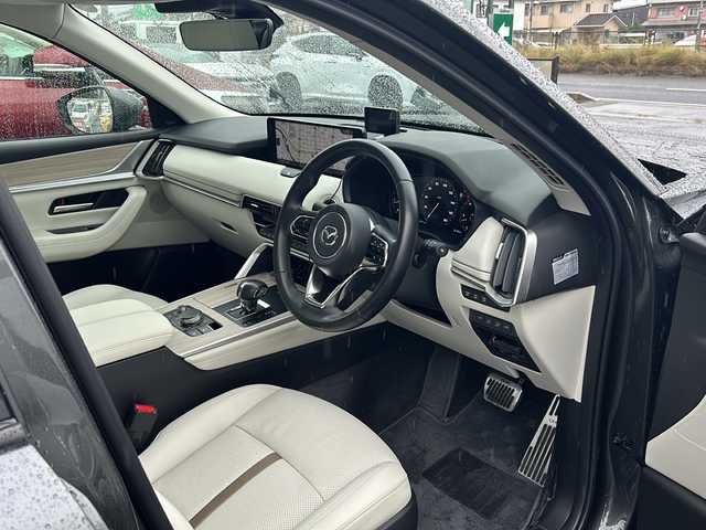 マツダ ＣＸ－６０ XD エクスクルーシブモード 三重県 2023(令5)年 2.7万km マシーングレープレミアムM 1オーナー/スマートブレーキサポート/誤発進抑制制御/車線逸脱警報システム/降車支援機能付ブラインドスポットモニタリング/レーンキープアシストシステム/緊急時車線維持支援/接近車両検知/レーダークルーズコントロール/クルージングトラフィックサポート/パノラマサンルーフ/BOSEサウンドシステム/純正12.3型SDナビ/フルセグTV/【Bluetooth/USB/スマホ連携】/360°ビューカメラ/ETC/前後ドライブレコーダー/ワイヤレス充電/ヘッドアップディスプレイ/AC100V電源/パワーバックドア/レザーシート/D/N席パワーシート/D/N席シートベンチレーション/全席シートヒーター/ステアリングヒーター/オートライト/アダプティブLEDヘッドランプ/235/50R20インチ純正AW/プッシュスタート/スマートキー/フロアマット