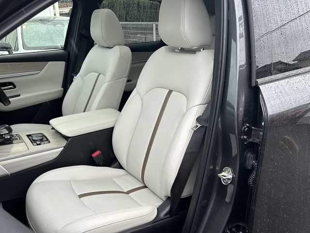 マツダ ＣＸ－６０ XD エクスクルーシブモード 三重県 2023(令5)年 2.7万km マシーングレープレミアムM 1オーナー/スマートブレーキサポート/誤発進抑制制御/車線逸脱警報システム/降車支援機能付ブラインドスポットモニタリング/レーンキープアシストシステム/緊急時車線維持支援/接近車両検知/レーダークルーズコントロール/クルージングトラフィックサポート/パノラマサンルーフ/BOSEサウンドシステム/純正12.3型SDナビ/フルセグTV/【Bluetooth/USB/スマホ連携】/360°ビューカメラ/ETC/前後ドライブレコーダー/ワイヤレス充電/ヘッドアップディスプレイ/AC100V電源/パワーバックドア/レザーシート/D/N席パワーシート/D/N席シートベンチレーション/全席シートヒーター/ステアリングヒーター/オートライト/アダプティブLEDヘッドランプ/235/50R20インチ純正AW/プッシュスタート/スマートキー/フロアマット