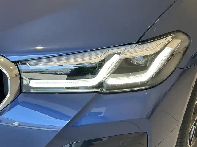 ＢＭＷ ５３０ｅ 熊本県 2020(令2)年 1.1万km ファイトニックブルー ワンオーナー車/エクスクルーシブナッパレザーパッケージ/ホワイトフルレザーシート/全席シートヒーター/前席シートクーラー/前席パワーシート/前席シートメモリー/純正HDDナビ/360°カメラ/コーナーセンサー/AppleCarPlay/Bluetooth/USB/ヘッドアップディスプレイ/アダプティブクルーズコントロール/インテリジェントセーフティー/オートホールドアシスト/パワートランクドア/前後ドライブレコーダー/ETC2.0/純正LEDヘッドライト/純正LEDフォグライト/【ファイトニックブルー/Mスポーツ エディションジョイプラス】