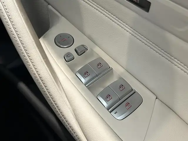ＢＭＷ ５３０ｅ 熊本県 2020(令2)年 1.1万km ファイトニックブルー ワンオーナー車/エクスクルーシブナッパレザーパッケージ/ホワイトフルレザーシート/全席シートヒーター/前席シートクーラー/前席パワーシート/前席シートメモリー/純正HDDナビ/360°カメラ/コーナーセンサー/AppleCarPlay/Bluetooth/USB/ヘッドアップディスプレイ/アダプティブクルーズコントロール/インテリジェントセーフティー/オートホールドアシスト/パワートランクドア/前後ドライブレコーダー/ETC2.0/純正LEDヘッドライト/純正LEDフォグライト/【ファイトニックブルー/Mスポーツ エディションジョイプラス】