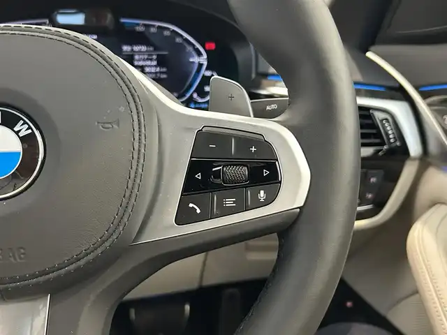ＢＭＷ ５３０ｅ 熊本県 2020(令2)年 1.1万km ファイトニックブルー ワンオーナー車/エクスクルーシブナッパレザーパッケージ/ホワイトフルレザーシート/全席シートヒーター/前席シートクーラー/前席パワーシート/前席シートメモリー/純正HDDナビ/360°カメラ/コーナーセンサー/AppleCarPlay/Bluetooth/USB/ヘッドアップディスプレイ/アダプティブクルーズコントロール/インテリジェントセーフティー/オートホールドアシスト/パワートランクドア/前後ドライブレコーダー/ETC2.0/純正LEDヘッドライト/純正LEDフォグライト/【ファイトニックブルー/Mスポーツ エディションジョイプラス】