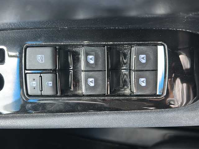 トヨタ ヴェルファイア Z 沖縄県 2016(平28)年 5.1万km ホワイトパールクリスタルシャイン 純正ナビ・TV・Bluetooth・CD・DVD/フリップダウンモニター/両側パワースライドドア/バックカメラ/ETC/コーナーセンサー/オートライト/電子サイドブレーキ/オートホールド/電動格納ミラー