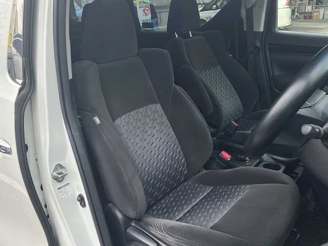 トヨタ ヴェルファイア Z 沖縄県 2016(平28)年 5.1万km ホワイトパールクリスタルシャイン 純正ナビ・TV・Bluetooth・CD・DVD/フリップダウンモニター/両側パワースライドドア/バックカメラ/ETC/コーナーセンサー/オートライト/電子サイドブレーキ/オートホールド/電動格納ミラー