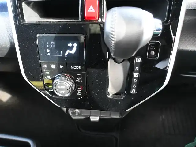 ダイハツ トール カスタムG SAⅡ 千葉県 2018(平30)年 3.7万km パールホワイトⅢ スマートアシストII/クルーズコントロール/両側パワースライドドア/社外メモリーナビ/地デジTV/【DVD/CD再生機能　Bluetooth接続】/バックカメラ/ドライブレコーダー/革巻きステアリング/ステアリングスイッチ/ETC/LEDヘッドライト/フォグライト/コーナーセンサー/純正14インチアルミホイル/スマートキー