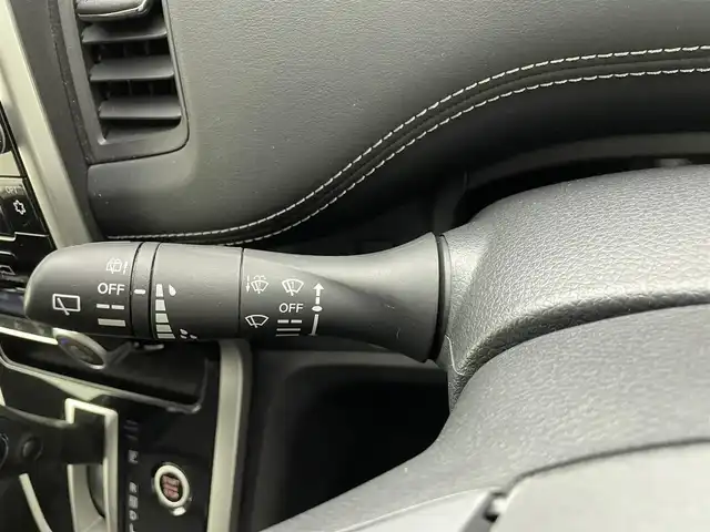 日産 セレナ ハイウェイスター Vセレクション 熊本県 2017(平29)年 6.3万km ダイヤモンドブラック 禁煙車/ディーラーオプションSD9インチナビMM517D-L/　(フルセグテレビ/SD/CD/DVD/Bluetooth)/衝突被害軽減システム/アイドリングストップ/前後コーナーセンサー/アラウンドビューモニター/バックカメラ/両側パワースライドドア/ハンズフリーオートスライドドア/LEDオートライト/ウォークスルー/横滑り防止装置/盗難防止装置/純正フロアマット/純正アルミホイール(R16)/スマートキー/取扱説明書/保証書/記録簿
