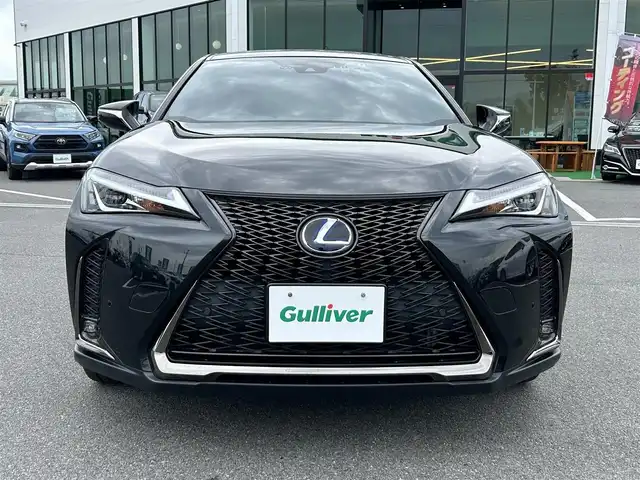 レクサス ＵＸ 250h Fスポーツ 奈良県 2019(令1)年 1.9万km グラファイトブラックガラスフレーク 禁煙車/サンルーフ/黒本革シート/レクサスセーフティシステム/純正12.3型ナビ（フルセグTV/CD/DVD/Blu-ray/BT/AUX)/バックカメラ/ビルトインETC2.0/純正ドラレコ/社外前後ドラレコ/パドルシフト/パワーバックドア/パワーシート(D/N席)/シートヒーター(D/N席)/ステアリングヒーター/アダプティブクルーズコントロール/レーンキープアシスト/ブラインドスポットモニター/クリアランスソナー/電子パーキング/LEDオートライト/LEDフォグ/オートアラーム/純正18インチアルミホイール/純正フロアマット/新車時保証書/取扱説明書