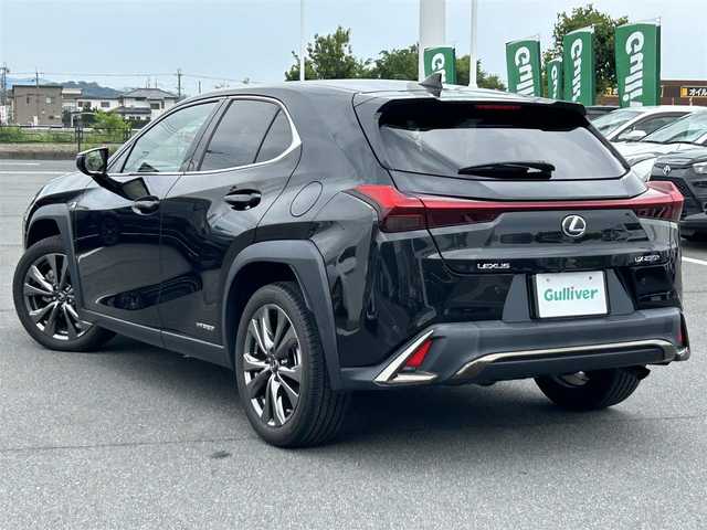 レクサス ＵＸ 250h Fスポーツ 奈良県 2019(令1)年 1.9万km グラファイトブラックガラスフレーク 禁煙車/サンルーフ/黒本革シート/レクサスセーフティシステム/純正12.3型ナビ（フルセグTV/CD/DVD/Blu-ray/BT/AUX)/バックカメラ/ビルトインETC2.0/純正ドラレコ/社外前後ドラレコ/パドルシフト/パワーバックドア/パワーシート(D/N席)/シートヒーター(D/N席)/ステアリングヒーター/アダプティブクルーズコントロール/レーンキープアシスト/ブラインドスポットモニター/クリアランスソナー/電子パーキング/LEDオートライト/LEDフォグ/オートアラーム/純正18インチアルミホイール/純正フロアマット/新車時保証書/取扱説明書