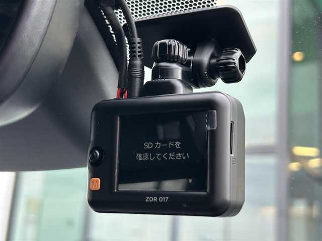 レクサス ＵＸ 250h Fスポーツ 奈良県 2019(令1)年 1.9万km グラファイトブラックガラスフレーク 禁煙車/サンルーフ/黒本革シート/レクサスセーフティシステム/純正12.3型ナビ（フルセグTV/CD/DVD/Blu-ray/BT/AUX)/バックカメラ/ビルトインETC2.0/純正ドラレコ/社外前後ドラレコ/パドルシフト/パワーバックドア/パワーシート(D/N席)/シートヒーター(D/N席)/ステアリングヒーター/アダプティブクルーズコントロール/レーンキープアシスト/ブラインドスポットモニター/クリアランスソナー/電子パーキング/LEDオートライト/LEDフォグ/オートアラーム/純正18インチアルミホイール/純正フロアマット/新車時保証書/取扱説明書