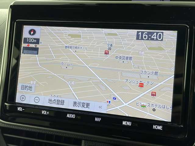 トヨタ エスクァイア ハイブリッド 愛知県 2020(令2)年 5.2万km ホワイトパールクリスタルシャイン 純正9インチナビ【Bluetooth CD DVD USB 品番：NSZT-Y68T】/バックカメラ/ビルトインETC /ドライブレコーダー/トヨタセーフティセンス/・衝突軽減/・オートマチックハイビーム/・レーンキープアシスト/レーダークルーズコントロール/LED /両側パワースライドドア/先行車発進お知らせ/パーキングサポートブレーキ/クリアランスソナー/オート電動格納ドアミラー