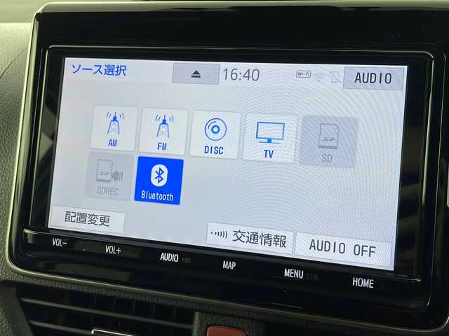 トヨタ エスクァイア ハイブリッド 愛知県 2020(令2)年 5.2万km ホワイトパールクリスタルシャイン 純正9インチナビ【Bluetooth CD DVD USB 品番：NSZT-Y68T】/バックカメラ/ビルトインETC /ドライブレコーダー/トヨタセーフティセンス/・衝突軽減/・オートマチックハイビーム/・レーンキープアシスト/レーダークルーズコントロール/LED /両側パワースライドドア/先行車発進お知らせ/パーキングサポートブレーキ/クリアランスソナー/オート電動格納ドアミラー