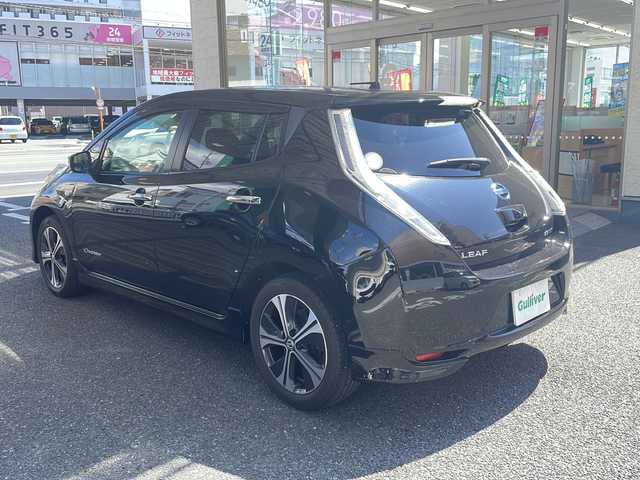 日産 リーフ X エアロスタイル サンクスED 大阪府 2017(平29)年 9.1万km スーパーブラック 純正ナビ/BT/AM/FM/CD/DVD/USB/メモリナビ/フルセグテレビ/バックカメラ/クルーズコントロール/プッシュスタート/ETC/ドライブレコーダー/オートエアコン/オートライト/ステアリングヒーター/シートヒーター/ドアバイザー