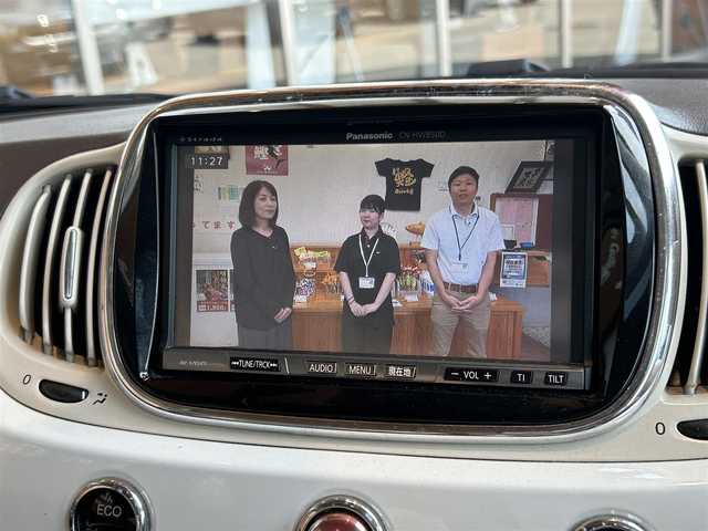フィアット ５００ ツインエア ラウンジ 高知県 2016(平28)年 5.8万km ボサノバホワイト ガラスルーフ/FIAT ５００スポーツ専用１５インチAW/社外ナビ/【フルセグTV/BT/AUX】/バックカメラ/社外ドライブレコーダー/社外レーダー探知機