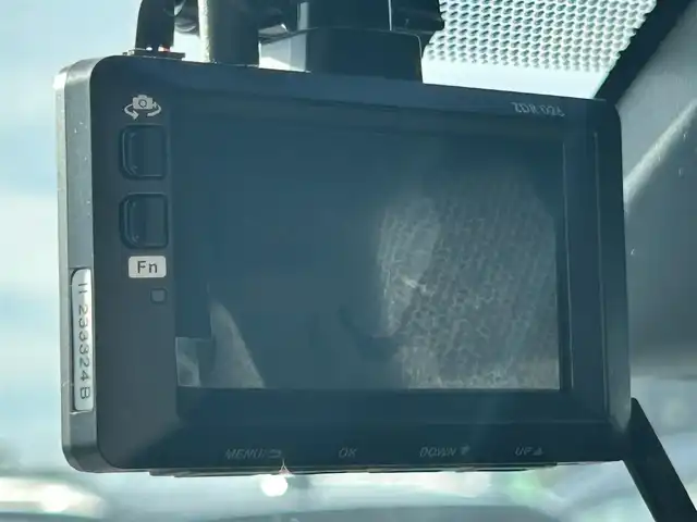 トヨタ エスクァイア ハイブリッド Gi 鹿児島県 2018(平30)年 4.3万km ホワイトパールクリスタルシャイン 社外メモリナビ/バックカメラ/両側パワースライドドア/クルーズコントロール/LEDヘッドライト/シートヒーター/純正15インチアルミホイール/フリップダウンモニター/ドライブレコーダー/ビルトインETC