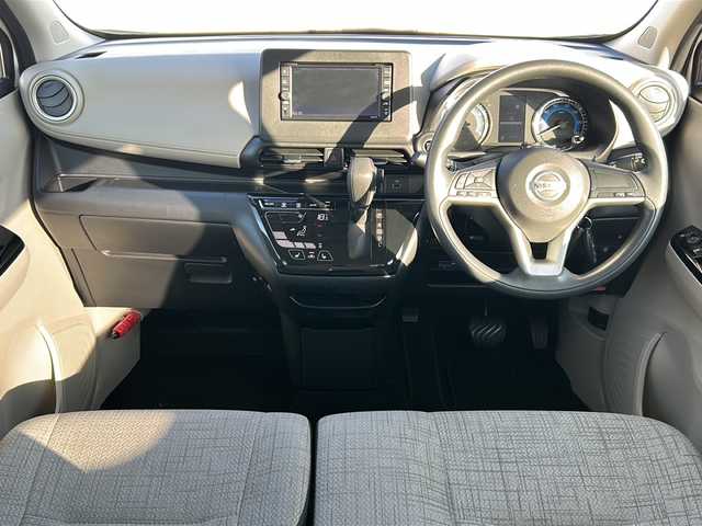 日産 デイズ X 岩手県 2022(令4)年 5万km ホワイトパール 純正ナビ　バックカメラ　Ｂｌｕｅｔｏｏｔｈ　フルセグ　ＣＤ／ＤＶＤ再生　前席シートヒーター　ドラレコ　衝突被害軽減ブレーキ　コーナーセンサー　ハイビームアシスト　ＥＴＣ　純正１４ＡＷ　スマートキー
