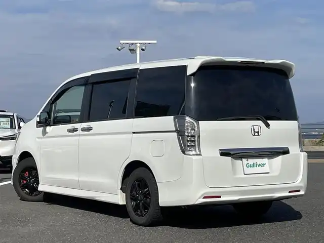 ホンダ ステップワゴン スパーダ Z クールスピリット 島根県 2013(平25)年 12.9万km ホワイトオーキッドパール 登録時走行距離128192km/取扱説明書（車両・ナビ）/純正ナビ（VMX-135VFMi)/AM/FM/USB/CD/DVD/フルセグテレビ/バックカメラ/両側パワースライドドア/クルーズコントロール/ウィンカーミラー/パドルシフト/横滑り防止装置/オートライト/ドアバイザー/純正フロアマット/ETC/積み込み夏タイヤ/純正アルミ１７インチ