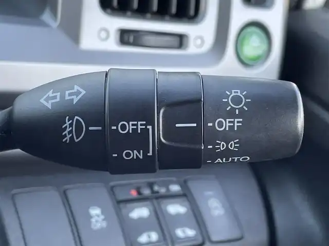 ホンダ ステップワゴン スパーダ Z クールスピリット 島根県 2013(平25)年 12.9万km ホワイトオーキッドパール 登録時走行距離128192km/取扱説明書（車両・ナビ）/純正ナビ（VMX-135VFMi)/AM/FM/USB/CD/DVD/フルセグテレビ/バックカメラ/両側パワースライドドア/クルーズコントロール/ウィンカーミラー/パドルシフト/横滑り防止装置/オートライト/ドアバイザー/純正フロアマット/ETC/積み込み夏タイヤ/純正アルミ１７インチ