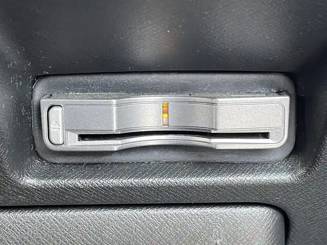 ホンダ ステップワゴン スパーダ Z クールスピリット 島根県 2013(平25)年 12.9万km ホワイトオーキッドパール 登録時走行距離128192km/取扱説明書（車両・ナビ）/純正ナビ（VMX-135VFMi)/AM/FM/USB/CD/DVD/フルセグテレビ/バックカメラ/両側パワースライドドア/クルーズコントロール/ウィンカーミラー/パドルシフト/横滑り防止装置/オートライト/ドアバイザー/純正フロアマット/ETC/積み込み夏タイヤ/純正アルミ１７インチ