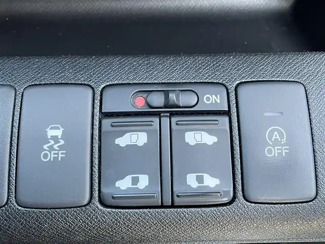 ホンダ ステップワゴン スパーダ Z クールスピリット 島根県 2013(平25)年 12.9万km ホワイトオーキッドパール 登録時走行距離128192km/取扱説明書（車両・ナビ）/純正ナビ（VMX-135VFMi)/AM/FM/USB/CD/DVD/フルセグテレビ/バックカメラ/両側パワースライドドア/クルーズコントロール/ウィンカーミラー/パドルシフト/横滑り防止装置/オートライト/ドアバイザー/純正フロアマット/ETC/積み込み夏タイヤ/純正アルミ１７インチ