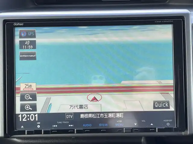 ホンダ ステップワゴン スパーダ Z クールスピリット 島根県 2013(平25)年 12.9万km ホワイトオーキッドパール 登録時走行距離128192km/取扱説明書（車両・ナビ）/純正ナビ（VMX-135VFMi)/AM/FM/USB/CD/DVD/フルセグテレビ/バックカメラ/両側パワースライドドア/クルーズコントロール/ウィンカーミラー/パドルシフト/横滑り防止装置/オートライト/ドアバイザー/純正フロアマット/ETC/積み込み夏タイヤ/純正アルミ１７インチ