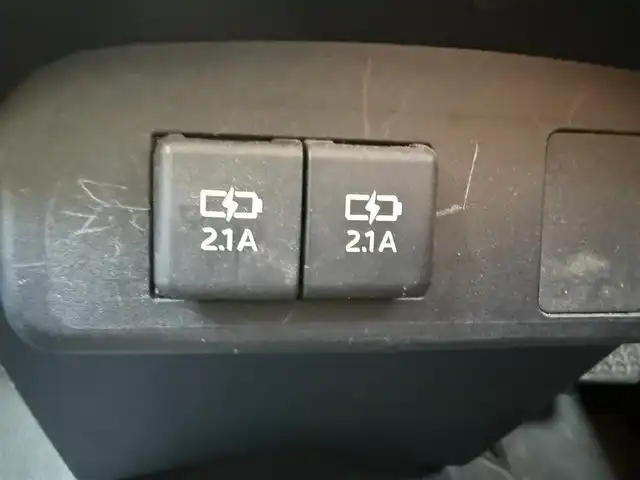 トヨタ シエンタ ハイブリッド ファンベースG 千葉県 2019(令1)年 7.5万km ブラックマイカ/ベージュ 2トーン トヨタセーフティセンス/・衝突軽減ブレーキ/レーンキープアシスト/・クリアランスソナー/オートハイビーム/社外9インチナビ(CN-F1DVD)/・フルセグ/BT/DVD/CD/バックカメラ/ETC/クルーズコントロール/両側パワースライドドア/LEDヘッドライト/オートライト/スマートキー/プッシュスタート/純正フロアマット/純正16インチAW