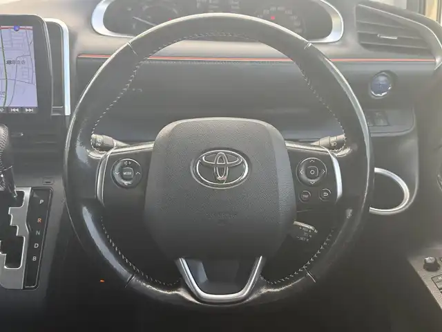 トヨタ シエンタ ハイブリッド ファンベースG 千葉県 2019(令1)年 7.5万km ブラックマイカ/ベージュ 2トーン トヨタセーフティセンス/・衝突軽減ブレーキ/レーンキープアシスト/・クリアランスソナー/オートハイビーム/社外9インチナビ(CN-F1DVD)/・フルセグ/BT/DVD/CD/バックカメラ/ETC/クルーズコントロール/両側パワースライドドア/LEDヘッドライト/オートライト/スマートキー/プッシュスタート/純正フロアマット/純正16インチAW