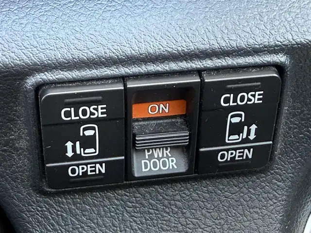 トヨタ シエンタ ハイブリッド ファンベースG 千葉県 2019(令1)年 7.5万km ブラックマイカ/ベージュ 2トーン トヨタセーフティセンス/・衝突軽減ブレーキ/レーンキープアシスト/・クリアランスソナー/オートハイビーム/社外9インチナビ(CN-F1DVD)/・フルセグ/BT/DVD/CD/バックカメラ/ETC/クルーズコントロール/両側パワースライドドア/LEDヘッドライト/オートライト/スマートキー/プッシュスタート/純正フロアマット/純正16インチAW