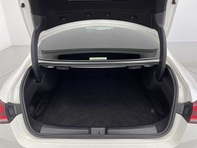 メルセデス・ベンツ ＣＬＡ２００ｄ AMGライン 愛知県 2021(令3)年 3.5万km ポーラホワイト 純正ナビ/・Bluetooth/・フルセグテレビ/・USB接続/パワーシート/ハーフレザーシート/シートヒーター/ブラインドスポットモニター/レーンキープアシスト/衝突軽減ブレーキ/オートマチックハイビーム/レーダークルーズコントロール/ETC2.0/バックカメラ/LEDヘッドライト/パドルシフト