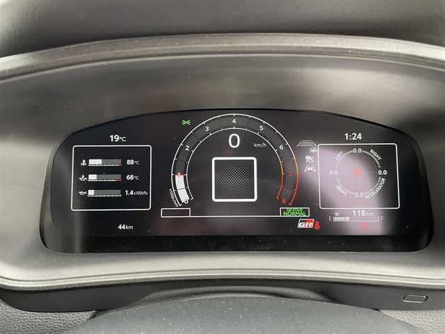 トヨタ ＧＲカローラ RZ 三重県 2025(令7)年 0.1千km ガンＭ 登録時44km/ユーザー買取車/ワンオーナー/禁煙車/6速MT/GR仕様シート/JBLサウンド/純正ナビ/（AM/FM/TV/Bluetooth）/フルセグTV/バックカメラ/ビルトインETC2.0/ステアリングスイッチ/レーダークルーズコントロール/シートヒーター/オートライト/オートハイビーム/プリクラッシュセーフティ/レーンディパーチャーアラート/BSM/HUD/コーナーセンサー/純正フロアマット/スペアキー