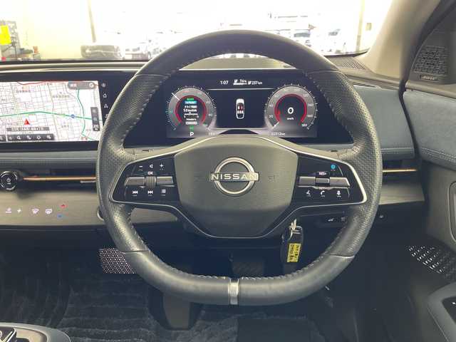 日産 アリア B6 e－4ORCE リミテッド 岐阜県 2022(令4)年 2.3万km 黒 日産コネクトナビ/(Bluetooth.Applecarplay.HDMI)/パノラマサンルーフ/プロパイロット/クルーズコントロール/衝突軽減ブレーキ/全方位カメラ/ヘッドアップディスプレイ/デジタルインナーミラー/ワイヤレス充電/パワーバックドア/全席シートヒーター/BOSEスピーカー/ステアリングヒーター/4WD