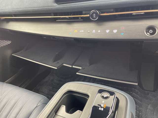 日産 アリア B6 e－4ORCE リミテッド 岐阜県 2022(令4)年 2.3万km 黒 日産コネクトナビ/(Bluetooth.Applecarplay.HDMI)/パノラマサンルーフ/プロパイロット/クルーズコントロール/衝突軽減ブレーキ/全方位カメラ/ヘッドアップディスプレイ/デジタルインナーミラー/ワイヤレス充電/パワーバックドア/全席シートヒーター/BOSEスピーカー/ステアリングヒーター/4WD