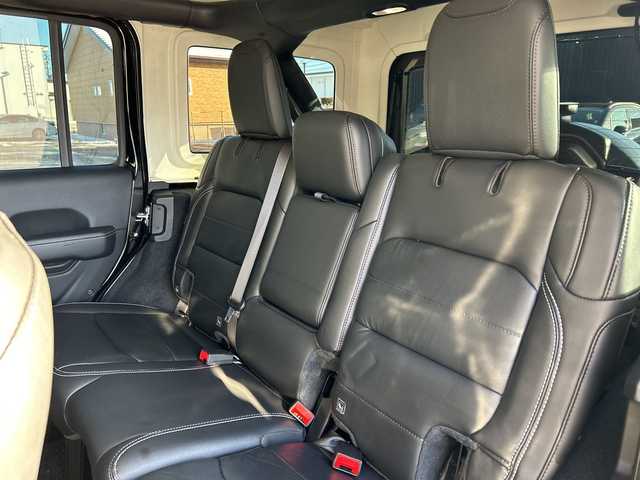 クライスラー・ジープ ジープ ラングラー アンリミテッド サハラ 道東・釧路十勝 2019(平31)年 3.4万km 黒 ワンオーナー/４WD/純正Uconnectナビ/BT/USB/AppleCarPlay/フルセグ/バックカメラ/フロントカメラ/純正ETC2.0/前後ドライブレコーダー/衝突軽減ブレーキ/レーンキーピングアシスト/アダプティブクルーズコントロール/パークディスタンスコントロール/ヒルアシストコントロール/ブラインドスポットインフォメーション/レザーパッケージ/フロントシートヒーティング/ステアリングヒーター/純正18インチAW/純正フロアマット/LEDヘッドライト/取扱説明書/保証書/スペアキー