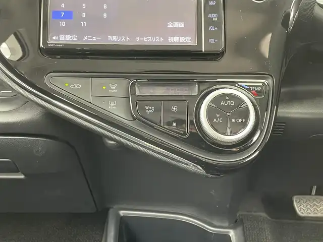 トヨタ アクア S スタイルブラック 大分県 2018(平30)年 6.4万km ブラックマイカ TRDエアロ/TRDアルミホイール/プリクラッシュセーフティー/オートハイビーム/LTA/純正ナビ/（フルセグ/CD/DVD/Bluetooth）/ビルトインETC2.0/バックカメラ/前方ドライブレコーダー/ヘッドライトレベライザー/LEDヘッドライト/オートライト/電動格納ミラー/ステアリングスイッチ/スマートキープッシュスタート