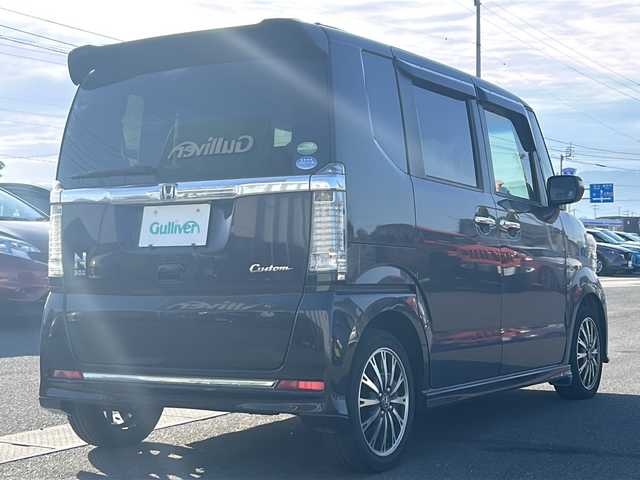 ホンダ Ｎ ＢＯＸ カスタム G ターボSSパッケージ 香川県 2016(平28)年 7.9万km プレミアムベルベットパープル・パール 社外ナビ（フルセグTV/CD/DVD/BT)/バックカメラ/シートヒーター/両側パワースライドドア/HIDヘッドライト/ビルトインETC/両側後席テーブル