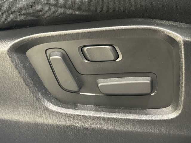 マツダ ＣＸ－５ 20S プロアクティブ 宮城県 2019(平31)年 2.2万km スノーフレイクホワイトパールマイカ スマート・シティ・ブレーキ・サポート/マツダ・レーダー・クルーズ・コントロール/レーンキープ・アシストシステム/車間認知支援システム/ブラインドスポットモニターシステム/交通標識認識システム/純正SDナビ/・バック/サイドカメラ/・Bluetooth/CD/DVD/フルセグTV/USB/・ETC/・前方ドライブレコーダー/ヘッドアップディスプレイ/電動リアゲート/電子パーキング/オートブレーキホールド/前後コーナーセンサー/パドルシフト/シートヒーター（運転席/助手席）/・パワーシート（運転席）/・シートメモリー（運転席）/ステアリングヒーター/プッシュスタート/スマートキー/アイドリングストップ/LEDヘッドライト/・オートライト/純正アルミホイール/純正フロアマット