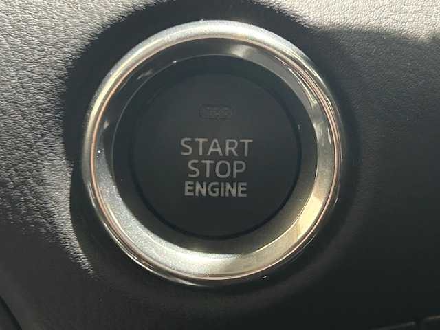 マツダ ＣＸ－５ 20S プロアクティブ 宮城県 2019(平31)年 2.2万km スノーフレイクホワイトパールマイカ スマート・シティ・ブレーキ・サポート/マツダ・レーダー・クルーズ・コントロール/レーンキープ・アシストシステム/車間認知支援システム/ブラインドスポットモニターシステム/交通標識認識システム/純正SDナビ/・バック/サイドカメラ/・Bluetooth/CD/DVD/フルセグTV/USB/・ETC/・前方ドライブレコーダー/ヘッドアップディスプレイ/電動リアゲート/電子パーキング/オートブレーキホールド/前後コーナーセンサー/パドルシフト/シートヒーター（運転席/助手席）/・パワーシート（運転席）/・シートメモリー（運転席）/ステアリングヒーター/プッシュスタート/スマートキー/アイドリングストップ/LEDヘッドライト/・オートライト/純正アルミホイール/純正フロアマット