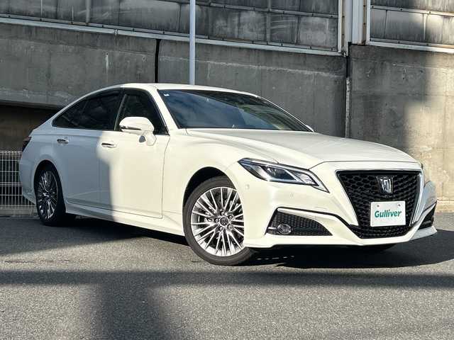 トヨタ クラウン ハイブリッド S エレガンススタイルⅡ 愛知県 2020(令2)年 2万km ホワイトパールクリスタルシャイン ハーフレザーシート/純正ナビ/フルセグTV・AM・FM・SD・CS・DVD・USB/パノラミックビューモニター/サイドカメラ/バックカメラ/前席シートヒーター/前席パワーシート/ステアリングヒーター/ブラインドスポットモニター（BSM)/プリクラッシュセーフティ/レーダークルーズコントロール/リヤクロストラフィックアラート/クリアランスソナー/ビルトインETC/オートライト/LEDヘッドライト/フォグランプ/ステアリングスイッチ/純正前方ドライブレコーダー/純正フロアマット/純正ドアバイザー/保証書/取扱説明書/スペアスマートキー/ディーラー点検整備記録簿R3 R7