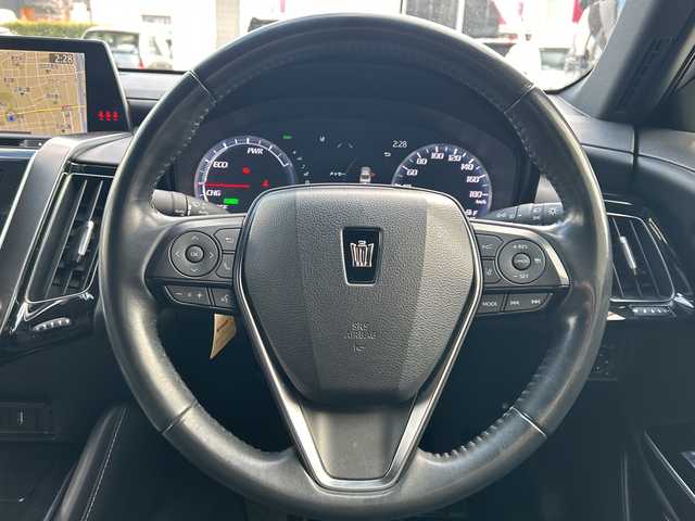 トヨタ クラウン ハイブリッド S エレガンススタイルⅡ 愛知県 2020(令2)年 2万km ホワイトパールクリスタルシャイン ハーフレザーシート/純正ナビ/フルセグTV・AM・FM・SD・CS・DVD・USB/パノラミックビューモニター/サイドカメラ/バックカメラ/前席シートヒーター/前席パワーシート/ステアリングヒーター/ブラインドスポットモニター（BSM)/プリクラッシュセーフティ/レーダークルーズコントロール/リヤクロストラフィックアラート/クリアランスソナー/ビルトインETC/オートライト/LEDヘッドライト/フォグランプ/ステアリングスイッチ/純正前方ドライブレコーダー/純正フロアマット/純正ドアバイザー/保証書/取扱説明書/スペアスマートキー/ディーラー点検整備記録簿R3 R7