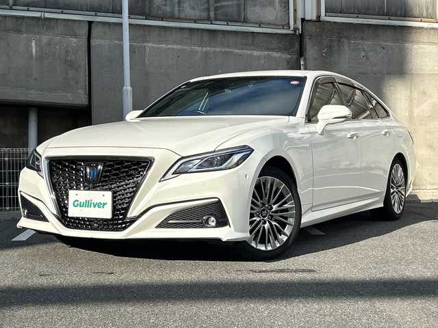 トヨタ クラウン ハイブリッド S エレガンススタイルⅡ 愛知県 2020(令2)年 2万km ホワイトパールクリスタルシャイン ハーフレザーシート/純正ナビ/フルセグTV・AM・FM・SD・CS・DVD・USB/パノラミックビューモニター/サイドカメラ/バックカメラ/前席シートヒーター/前席パワーシート/ステアリングヒーター/ブラインドスポットモニター（BSM)/プリクラッシュセーフティ/レーダークルーズコントロール/リヤクロストラフィックアラート/クリアランスソナー/ビルトインETC/オートライト/LEDヘッドライト/フォグランプ/ステアリングスイッチ/純正前方ドライブレコーダー/純正フロアマット/純正ドアバイザー/保証書/取扱説明書/スペアスマートキー/ディーラー点検整備記録簿R3 R7
