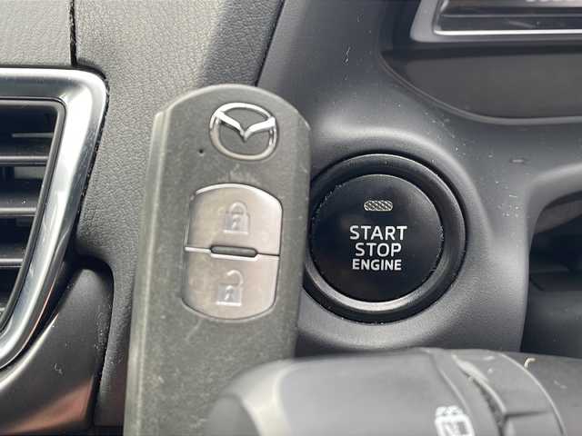 マツダ アクセラ スポーツ XD プロアクティブ 青森県 2016(平28)年 8.6万km ソウルレッドプレミアムメタリック ・4WD/・サンルーフ/・純正ナビ/・フルセグ/・Bluetooth/CD/DVD/・プレミアムサウンド（BOSE）/・バックカメラ/・横滑り防止/・衝突被害軽減ブレーキ/・クルコン（追従有）/・オートライト/・MT付AT/・ETC/・パドルシフト/・パワーシート/・シートヒーター/・ハンドルヒーター/・プッシュスタート/・スマートキー/・純正フロアマット/・社外ドアバイザー