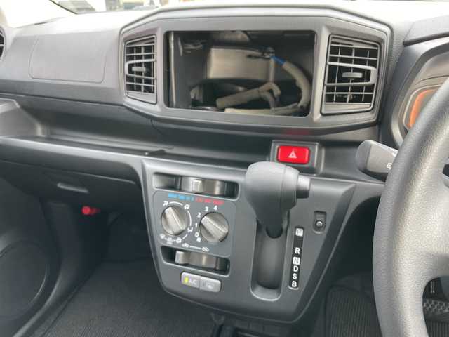 ダイハツ ミラ イース L SAⅢ 青森県 2024(令6)年 0.3万km プラムブラウンクリスタルマイカ 4WD/寒冷地仕様/スマートアシストIII/衝突回避支援ブレーキ/車線逸脱警報/誤発進抑制制御/オートハイビーム/前後コーナーセンサー/キーレスエントリー/オートライト/アイドリングストップ/純正フロアマット/スペアキー/取扱説明書・保証書