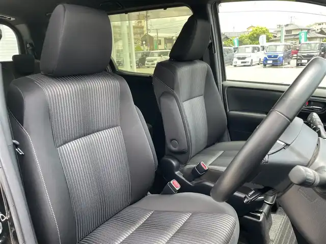トヨタ ヴォクシー ZS 煌Ⅱ 福岡県 2019(令1)年 4.3万km ブラック ＳＤナビ　/Ｂｌｕｅｔｏｏｔｈ/フルセグ/ＣＤ/ＤＶＤ/両側電動スライドドア　/モデリスタエアロ　/バックカメラ　/ＥＴＣ　/クルーズコントロール　/レーンキープアシスト　/オートマチックハイビーム　/ＬＥＤライト