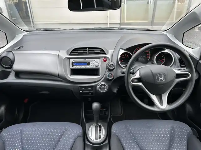 ホンダ フィット G 神奈川県 2008(平20)年 2.6万km アラバスターシルバーメタリック ワンオーナー/ミュージックプレイヤー/　AM/FM/CD/ETC/電格ミラー/純正フロアマット/リモコンキー/スペアキー/保証書/取扱説明書
