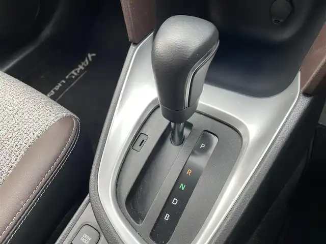 トヨタ ヤリスクロス ハイブリッド Z 福岡県 2022(令4)年 3.1万km ブラックマイカ/ホワイトパールクリスタルシャイン 2トーン 純正ディスプレイオーディオナビ/フルセグＴＶ/Bluetooth/バックカメラ/ＰＣＳ/ＬＴＡ/ＲＳＡ/ＰＫＳＢ/クリアランスソナー/レーダークルーズコントロール/前席シートヒーター/パワーシート/純正アルミ/ＥＴＣ/電動パーキング/ブレーキホールド/スマートキー/プッシュスタート/ハーフレザー