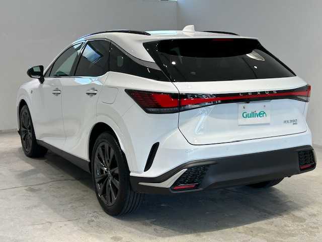 レクサス ＲＸ 350 Fスポーツ 宮城県 2023(令5)年 0.7万km ホワイトノーヴァガラスフレーク ワンオーナー/サンルーフ/４WD/セーフティシステムプラス/・プリクラッシュセーフティ/・レーダークルーズコントロール/・レーントレーシングアシスト/ブラインドスポットモニター/パノラミックビューモニター/ハンズフリーパワーバックドア/カラーヘッドアップディスプレイ/純正14インチタッチディスプレイオーディオ/・車載コネクティッドナビ/・フルセグTV/・AppleCareplay/AndroidAuto/革/ウルトラスエードコンビスポーツシート/シートヒーター/シートベンチレーション/8WAYパワーシート/ポジションメモリー/後席電動リクライニング/ディンプル革巻きステアリングホイール/パドルシフト/ステアリングヒーター/デジタルインナーミラー/スマートキー/プッシュスタート/純正21インチアルミホイール/アクセサリーコンセント