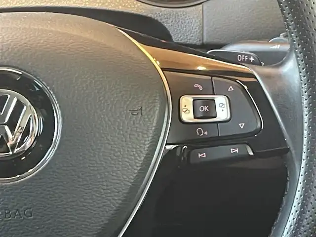 フォルクスワーゲン シャラン TSI ハイライン 高知県 2018(平30)年 4.1万km ディープブラックパールエフェクト 社外SDナビ/【CD/DVD/BT/フルセグTV】/バックカメラ/社外デジタルインナーミラー/前後ドラレコ/アダプティブクルーズコントロール/衝突被害軽減ブレーキ/車線逸脱警報/車線逸脱制御/ブラインドスポットモニター/横滑り防止/ルーフレール/両側パワースライドドア/パワーバックドア/ハーフレザーシート/シートヒーター/コーナー、バックセンサー/ETC/オートホールド/オートライト/純正LEDライト/スマートキー/プッシュスタート/パドルシフト/MTモード付きAT/アイドリングストップ/純正アルミホイール 17インチ/純正フロアマット