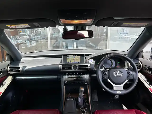 レクサス ＩＳ 300h Fスポーツ 富山県 2013(平25)年 6.3万km スターライトブラックガラスフレーク ワンオーナー/メモリナビ/フルセグテレビ/AM/FMラジオ　/Bluetooth接続/USB/バックカメラ/アイドリングストップ/ウィンカーミラー/プッシュスタート/クルーズコントロール/ビルトインETC/皮シート/D/N席シートヒーター/エアシート/D/N席パワーシート/純正フロアマット/純正18インチAW